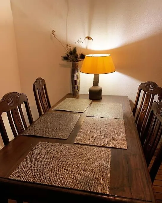Central Artist Apartment, Skyline View & Breakfast Inclusive Hamburg 0*,