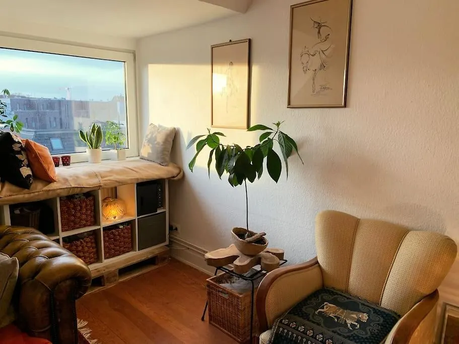 Central Artist Apartment, Skyline View & Breakfast Inclusive Hamburg Apartment